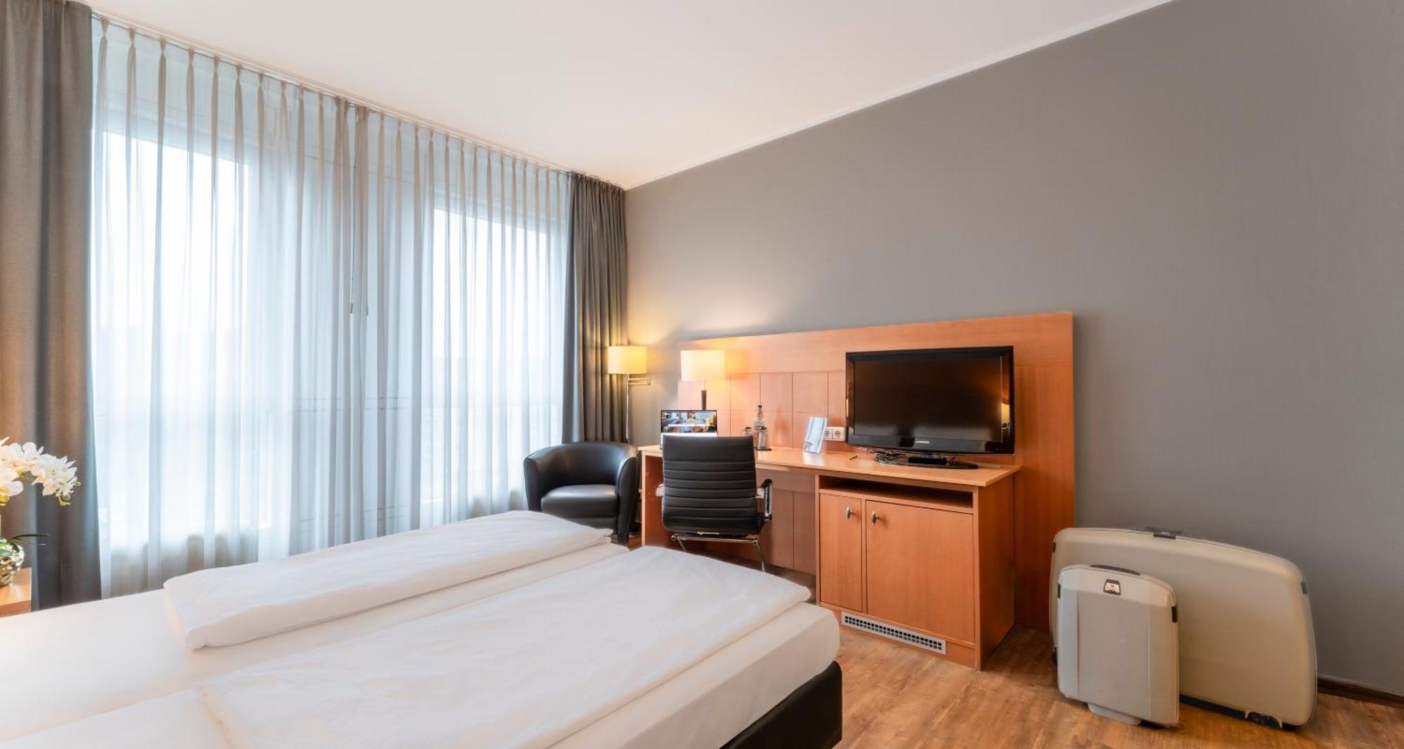 PLAZA Premium Köln Hotel Kültér fotó