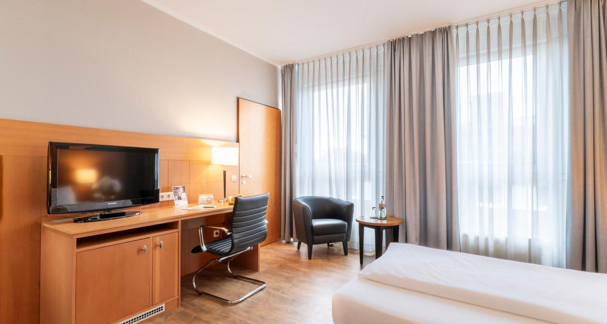 PLAZA Premium Köln Hotel Kültér fotó