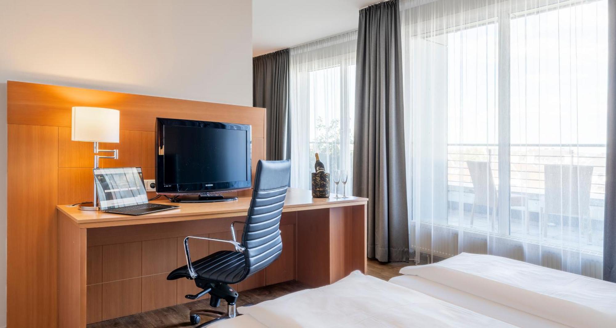 PLAZA Premium Köln Hotel Kültér fotó