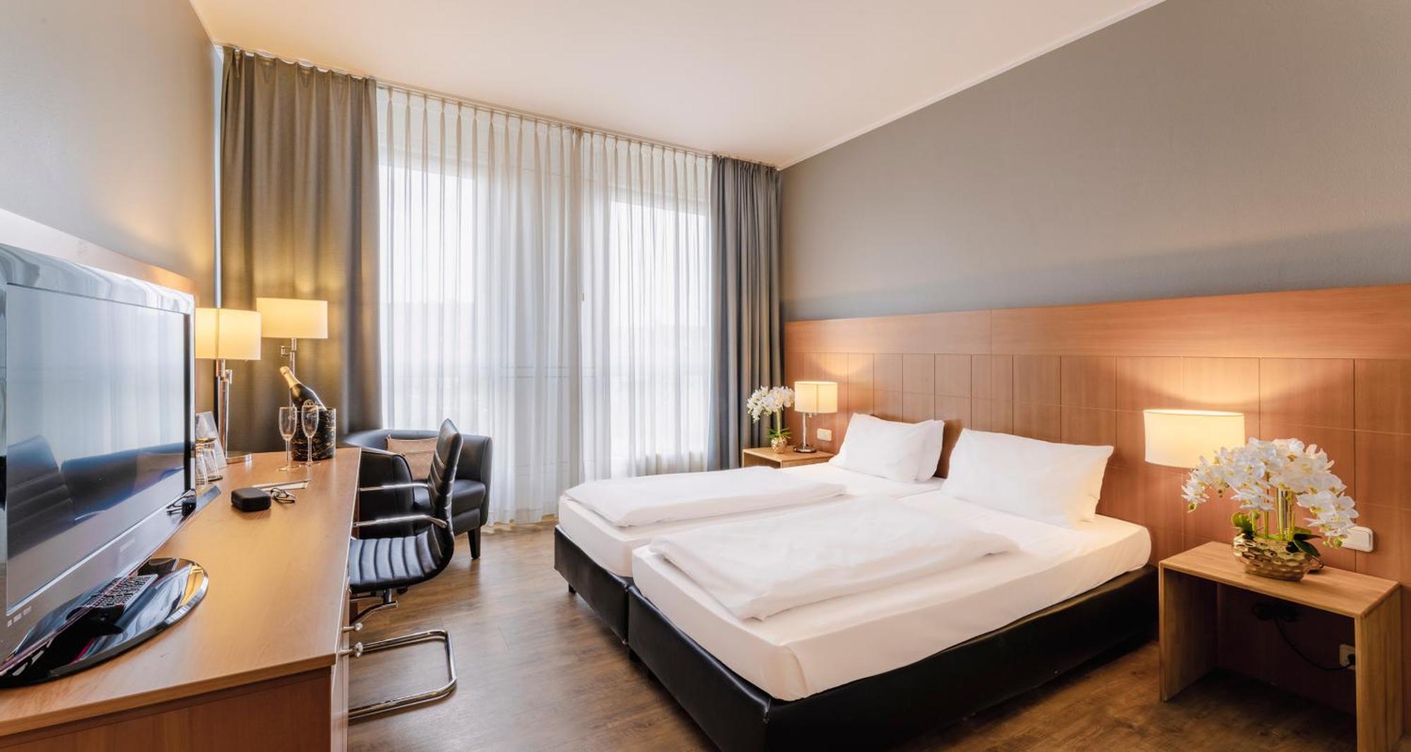 PLAZA Premium Köln Hotel Kültér fotó